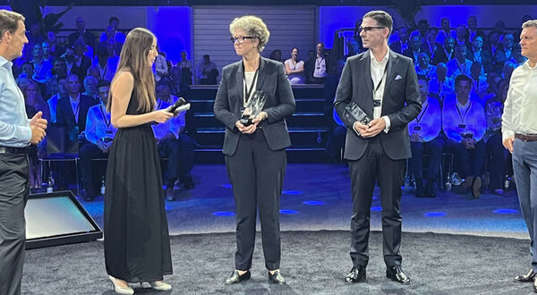 Hydro receives Mercedes-Benz sustainability award