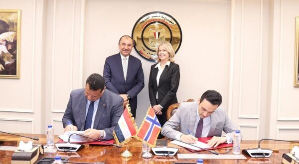 Egyptalum plots 100MW solar energy station