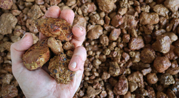 Egyptalum partners with Alba on $3 billion alumina plant