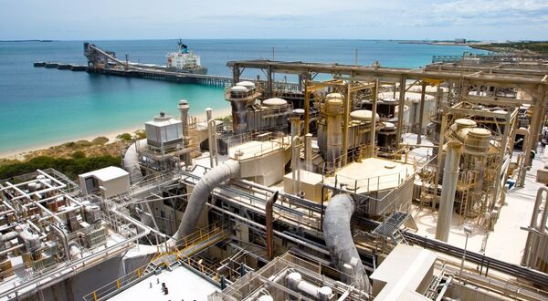 Alcoa to close Australian alumina refinery