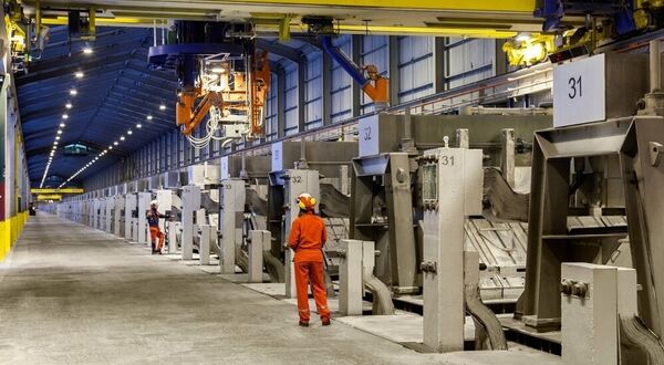 Temporary production halt at Iceland aluminium smelter