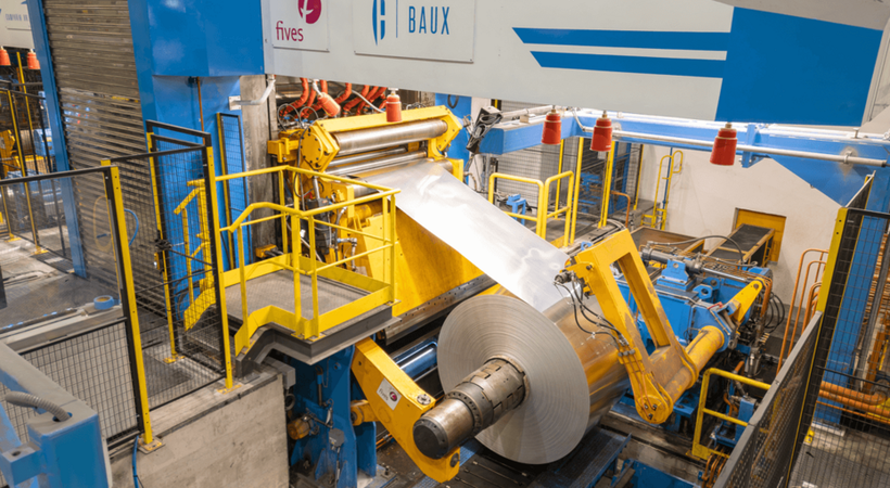 The mill is capable of rolling strips from 6mm to 0.15mm in thickness, with a maximum rolling speed of 600m/s.