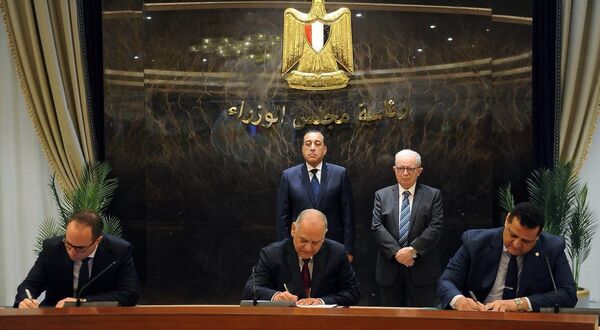 Egyptalum plots $900 million aluminium smelter expansion