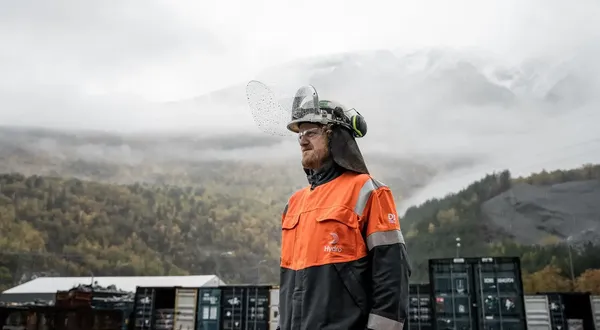 Hydro signs long-term renewable power contract