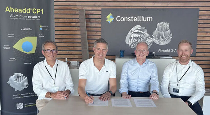 Constellium and EOS agreement signing ceremony (from left to right: Sylvain Henry, Joachim Zettler, Ludovic Piquier, Pekka Ekqvist).