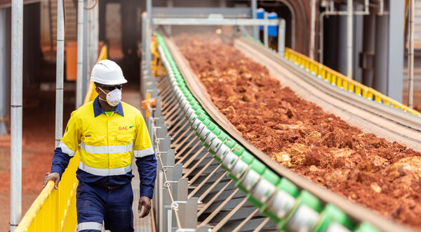 EGA signs agreement to supply bauxite from Guinea to Xinfa for five years