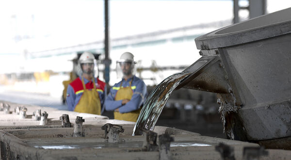 EGA signs deal with Vinacomin that extends supplies of Vietnamese alumina to the UAE until 2023